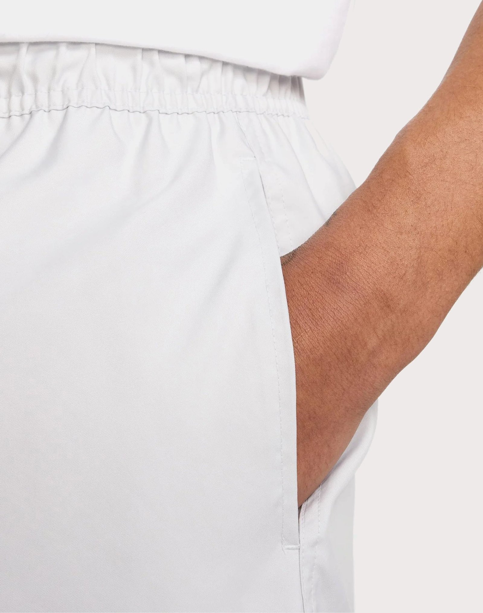 Nike Club Woven Flow Shorts - Image 4