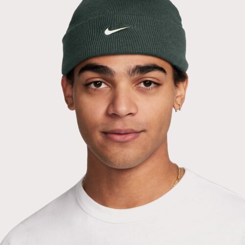 Nike Terra Swoosh Beanie