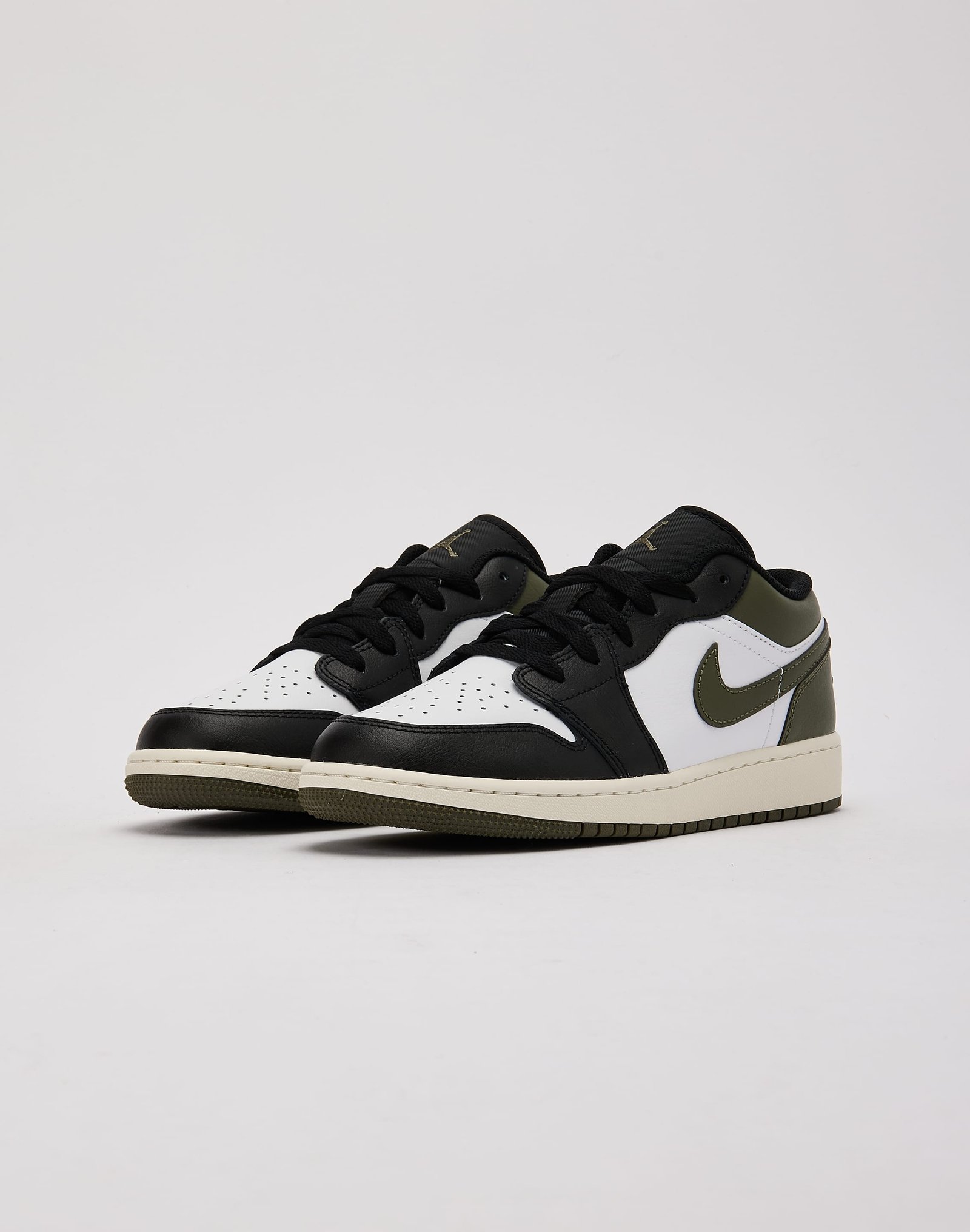 Jordan Air Jordan 1 Low Grade-School - Image 2