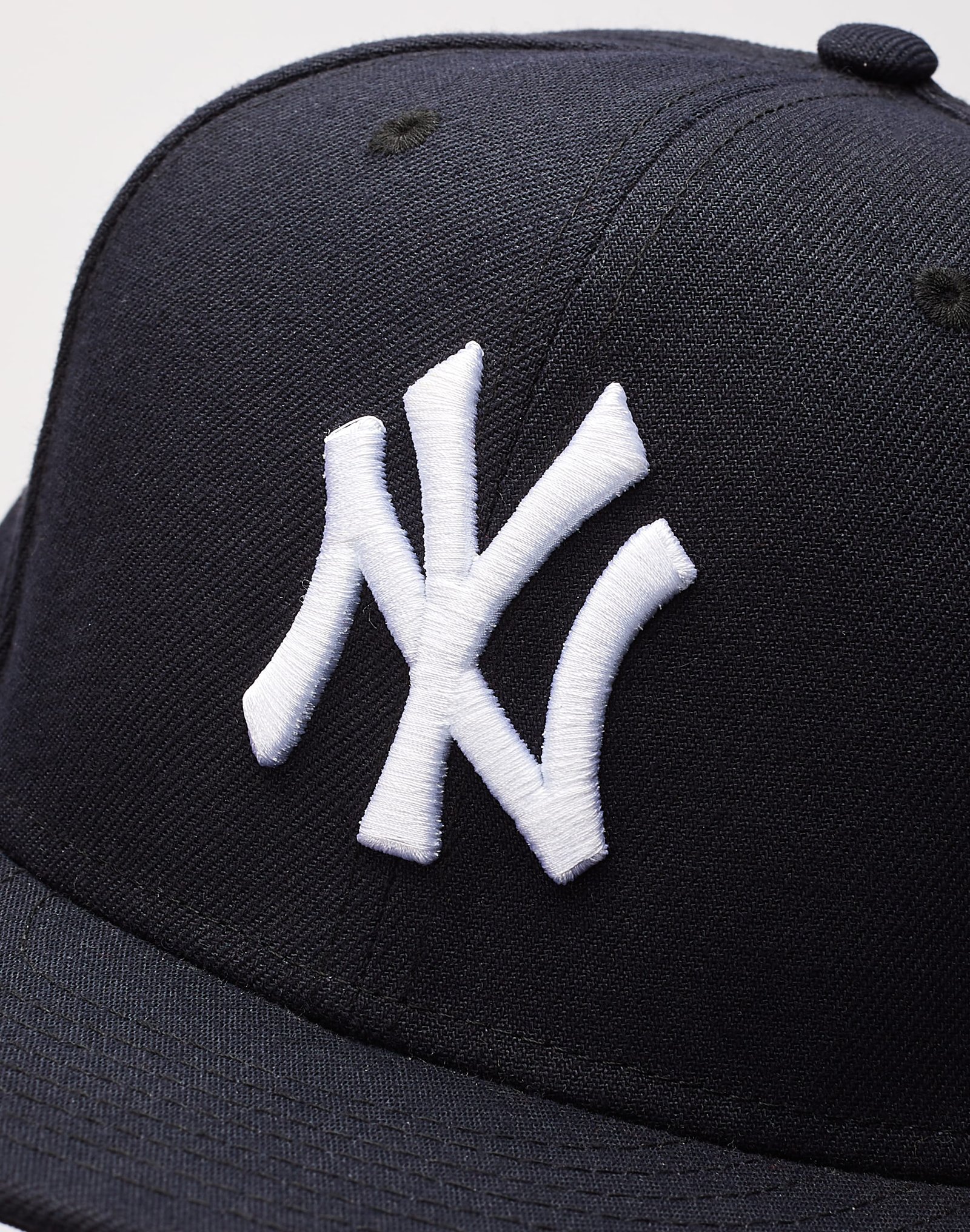 New Era MLB New York Yankees 59Fifty Fitted Hat - Image 4