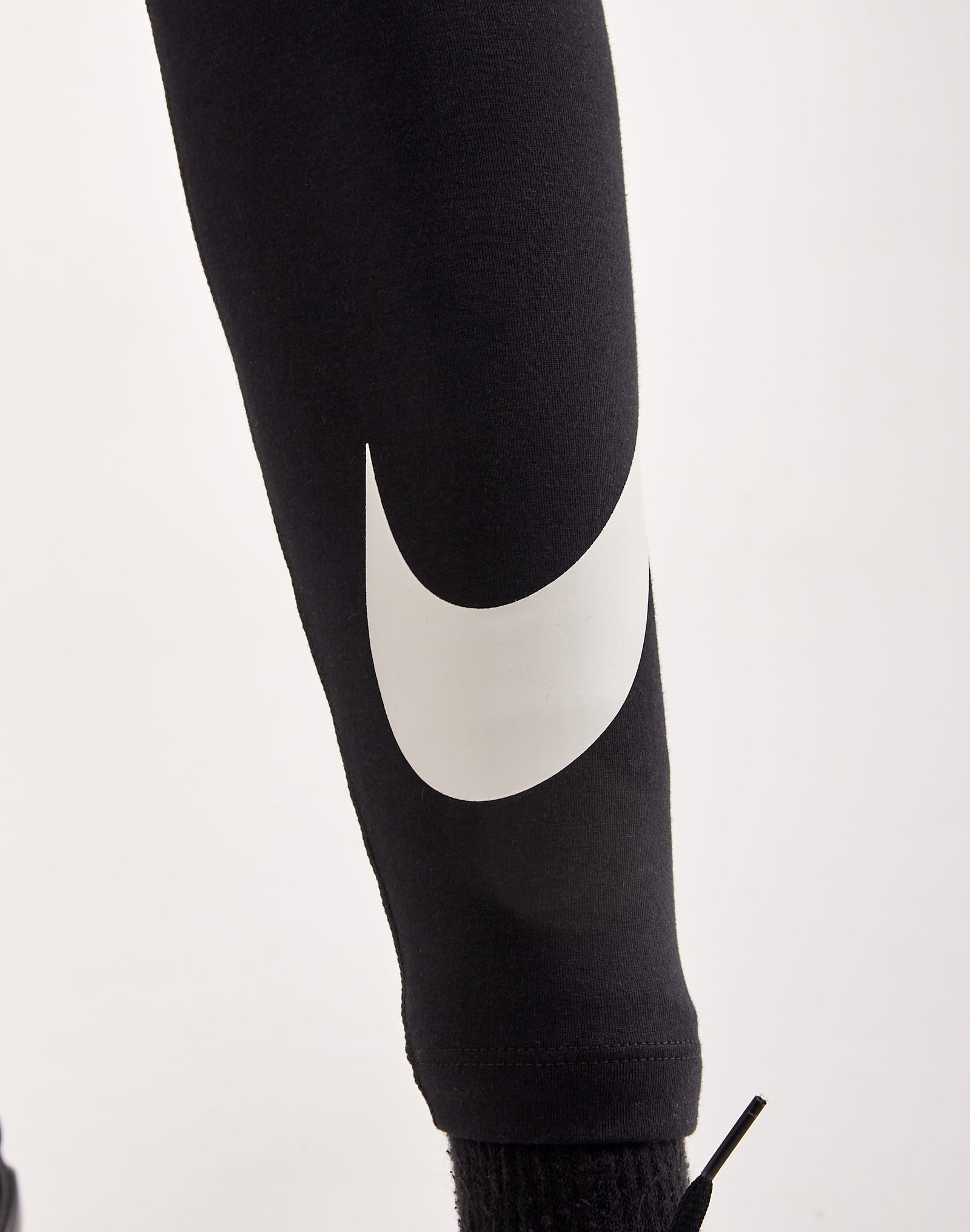 Nike Classics Essential Swoosh Leggings - Image 4