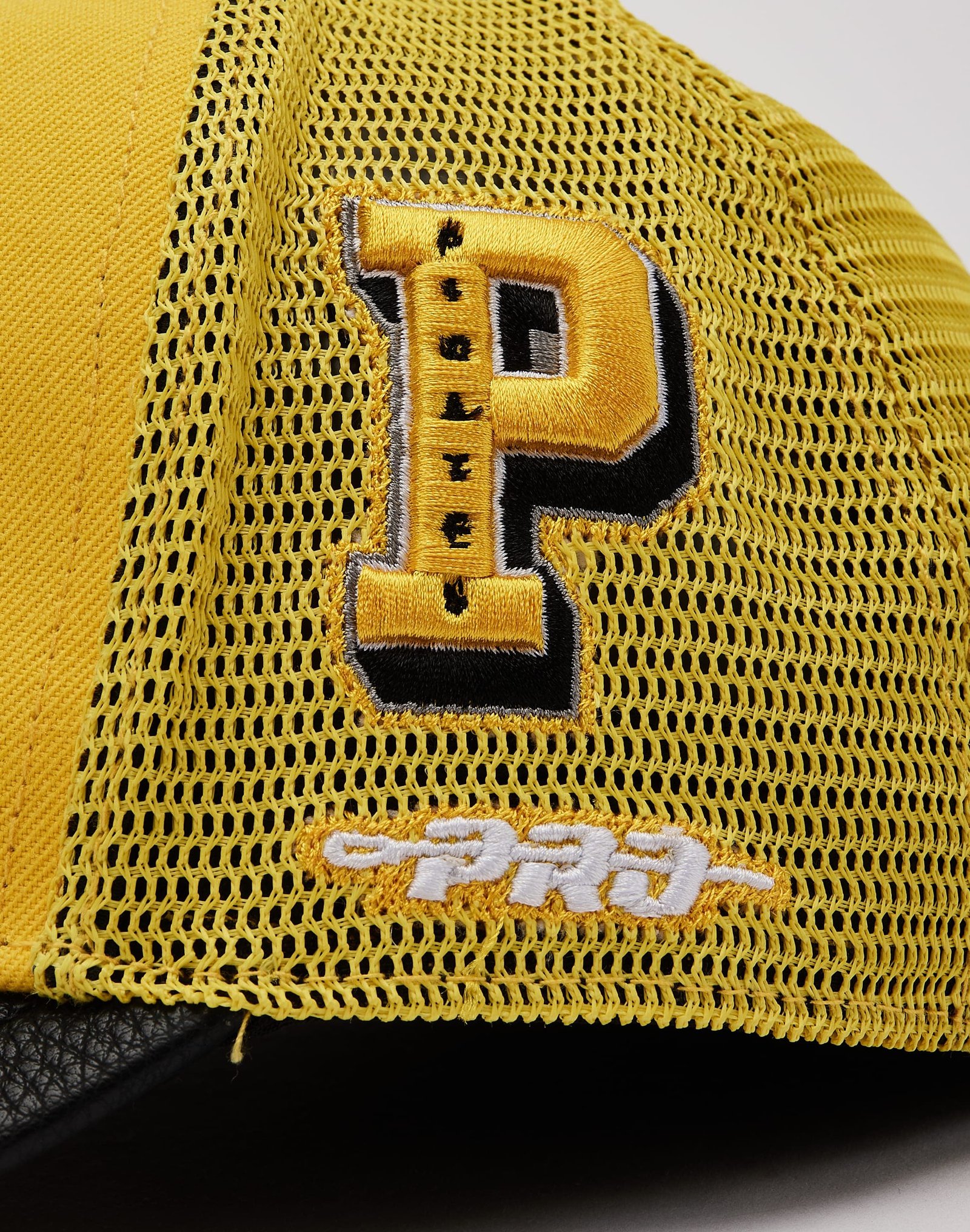 Pro Standard MLB Pittsburgh Pirates Trucker Hat - Image 5