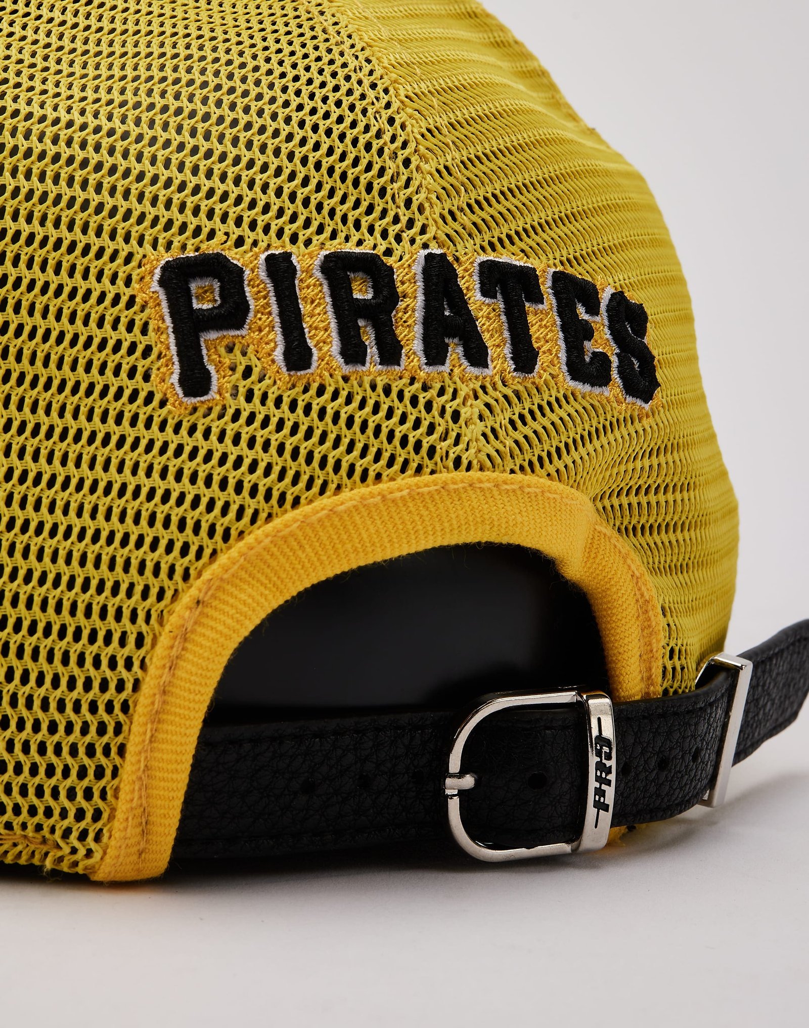 Pro Standard MLB Pittsburgh Pirates Trucker Hat - Image 6