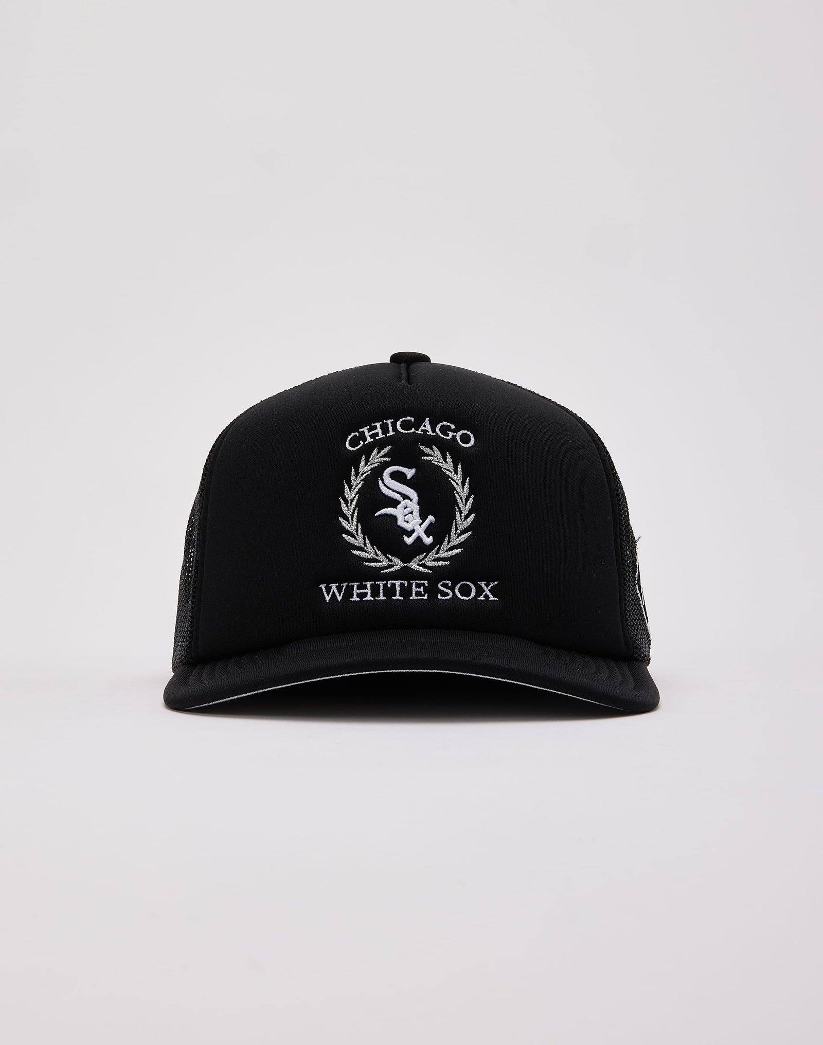 Mitchell & Ness MLB Chicago White Sox Upper Class Trucker Hat - Image 2