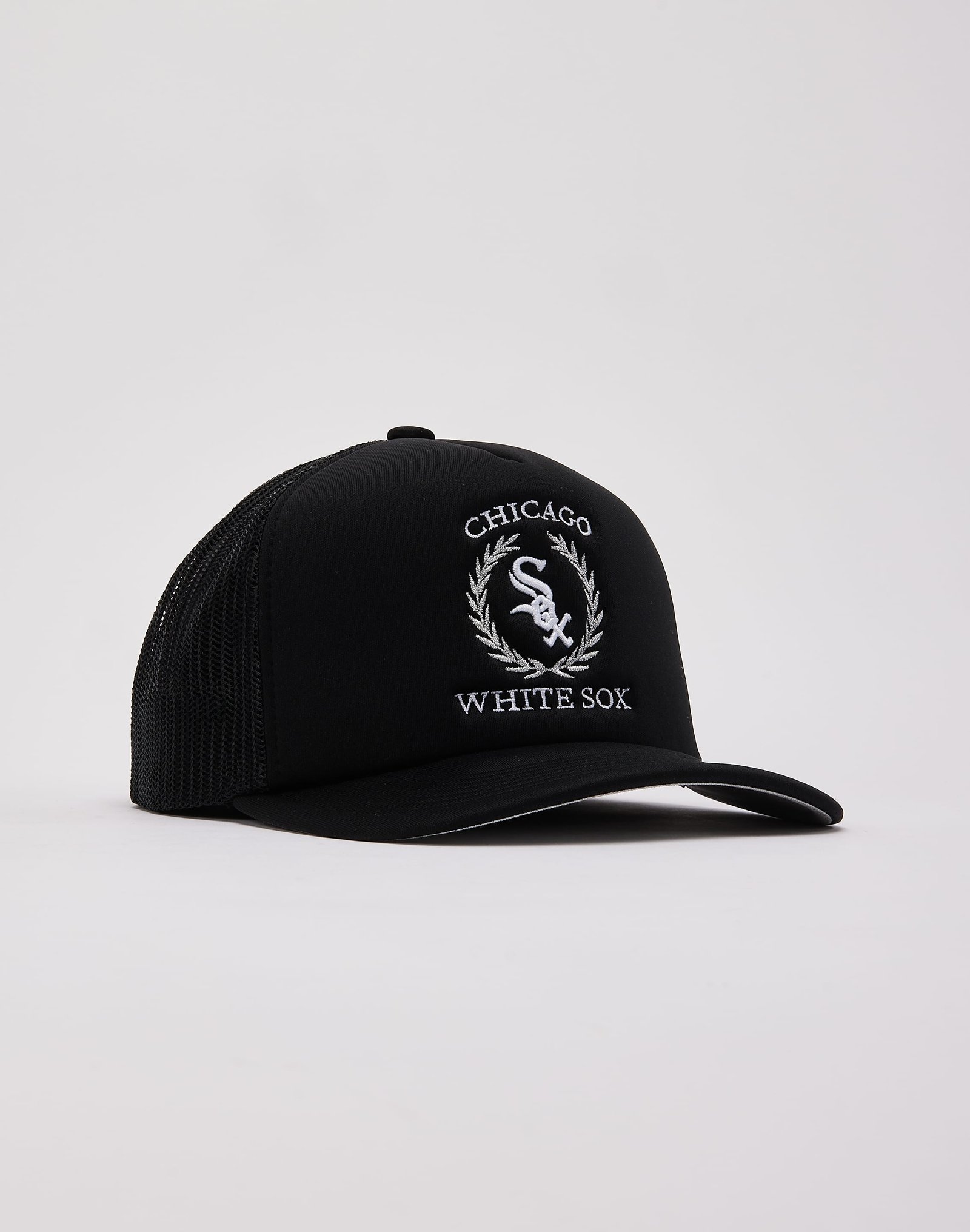 Mitchell & Ness MLB Chicago White Sox Upper Class Trucker Hat - Image 3