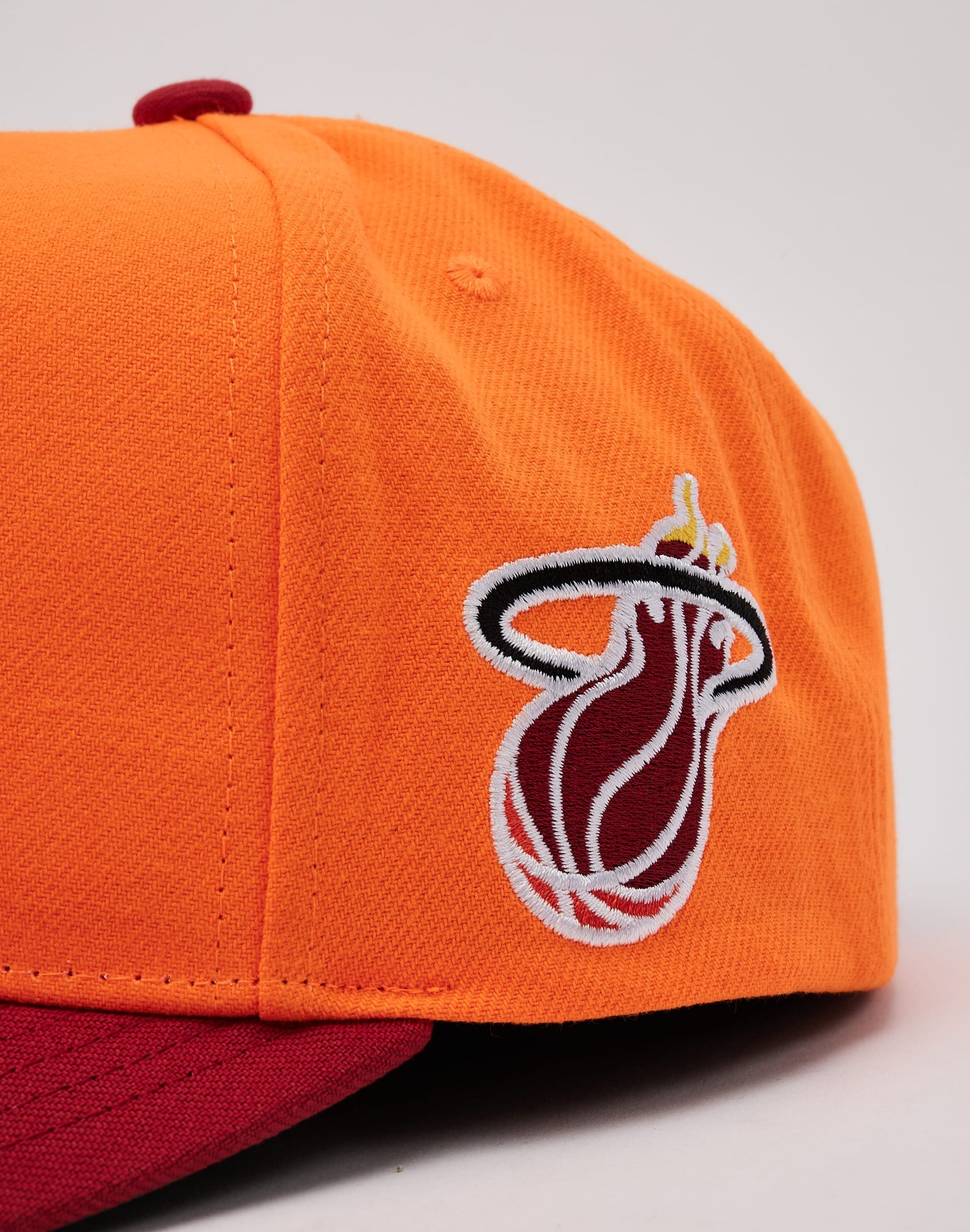 Mitchell & Ness NBA Miami Heat Script Snapback - Image 4