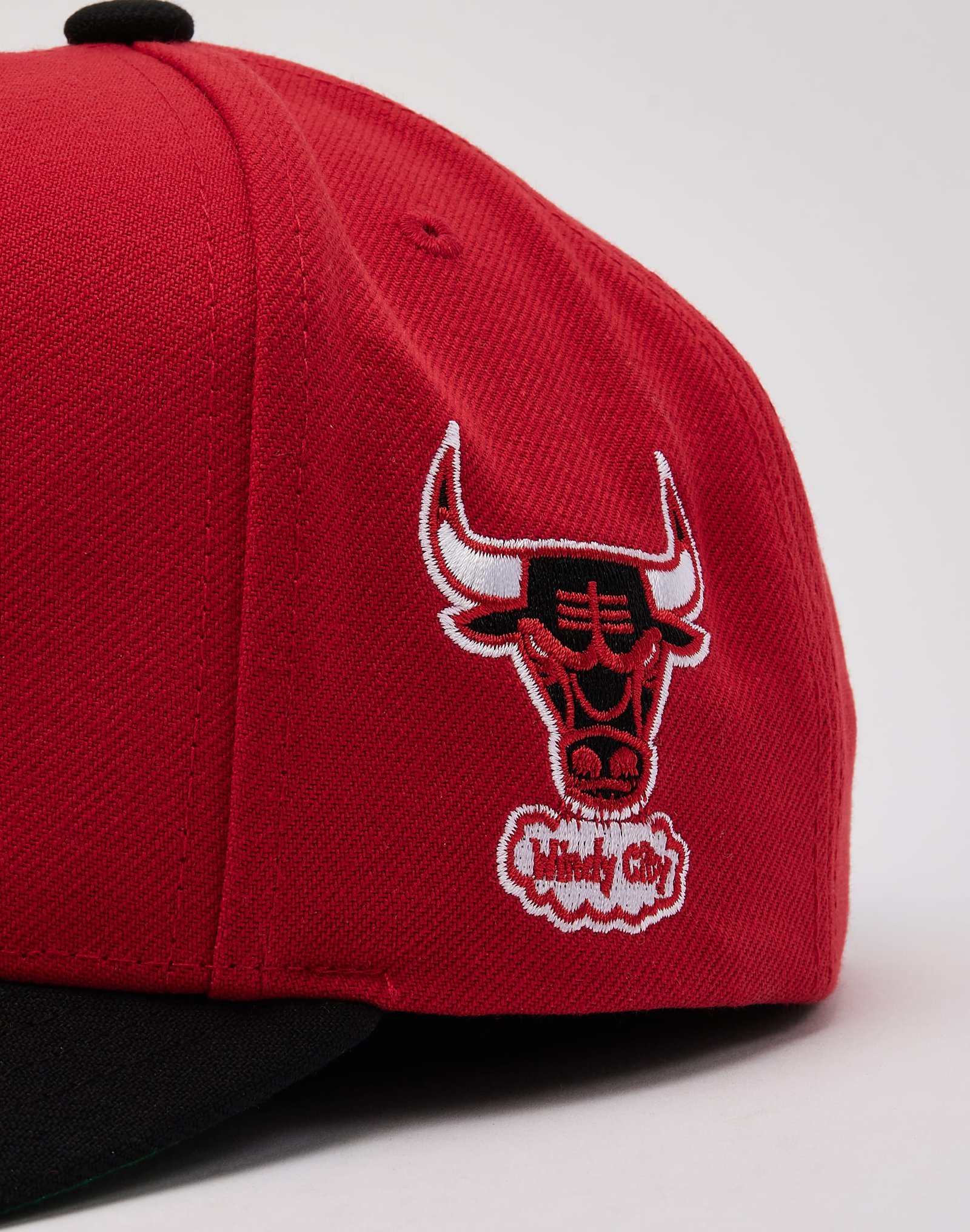 Mitchell & Ness NBA Chicago Bulls Script Snapback Hat - Image 4