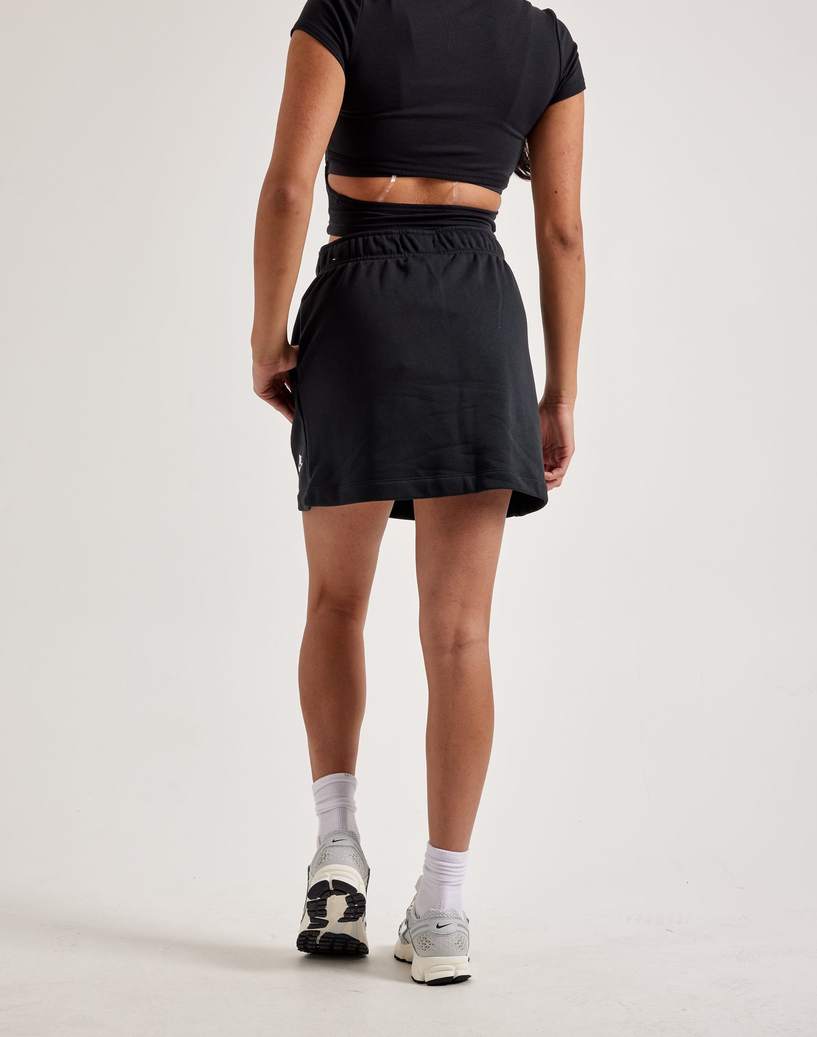 Nike Club Fleece Mid-Rise Skirt - Image 4