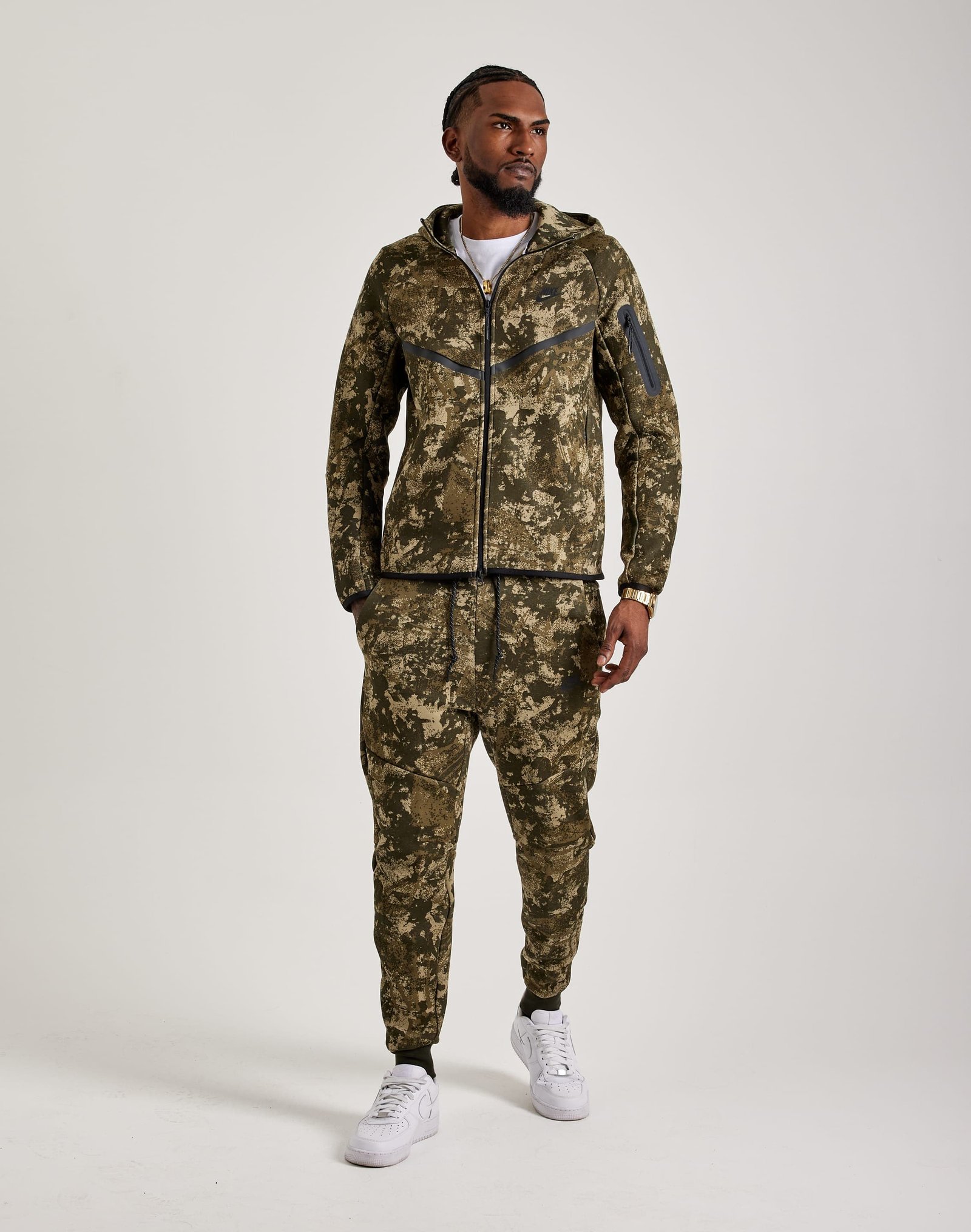 Nike Tech Fleece Joggers - Image 5