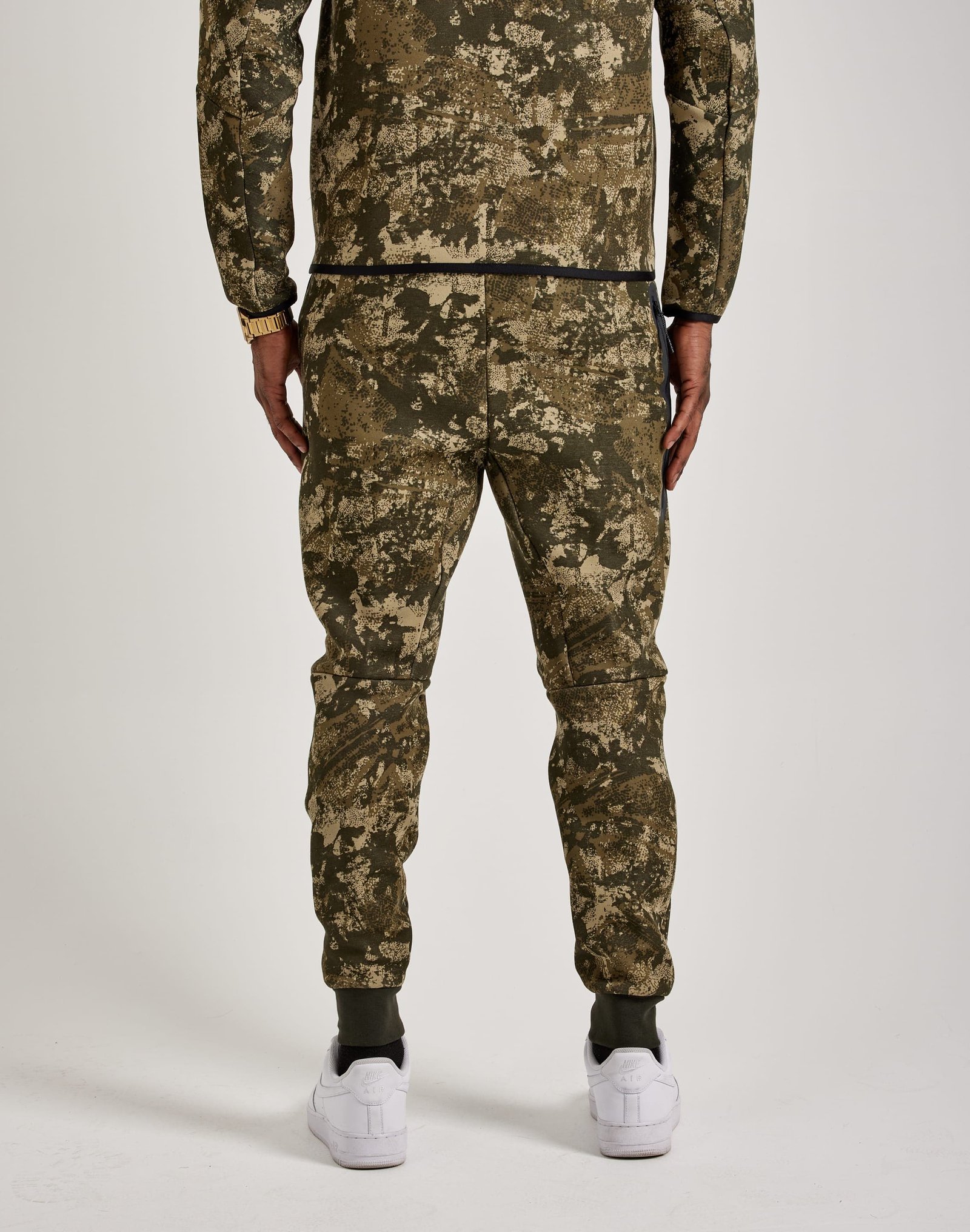 Nike Tech Fleece Joggers - Image 4