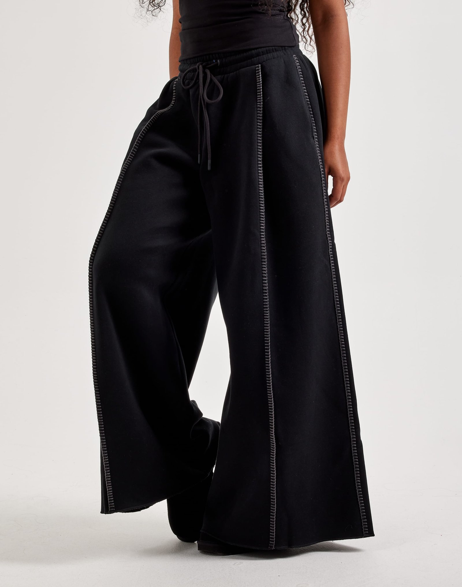 UGG Classic Wide-Leg Fleece Pants - Image 2