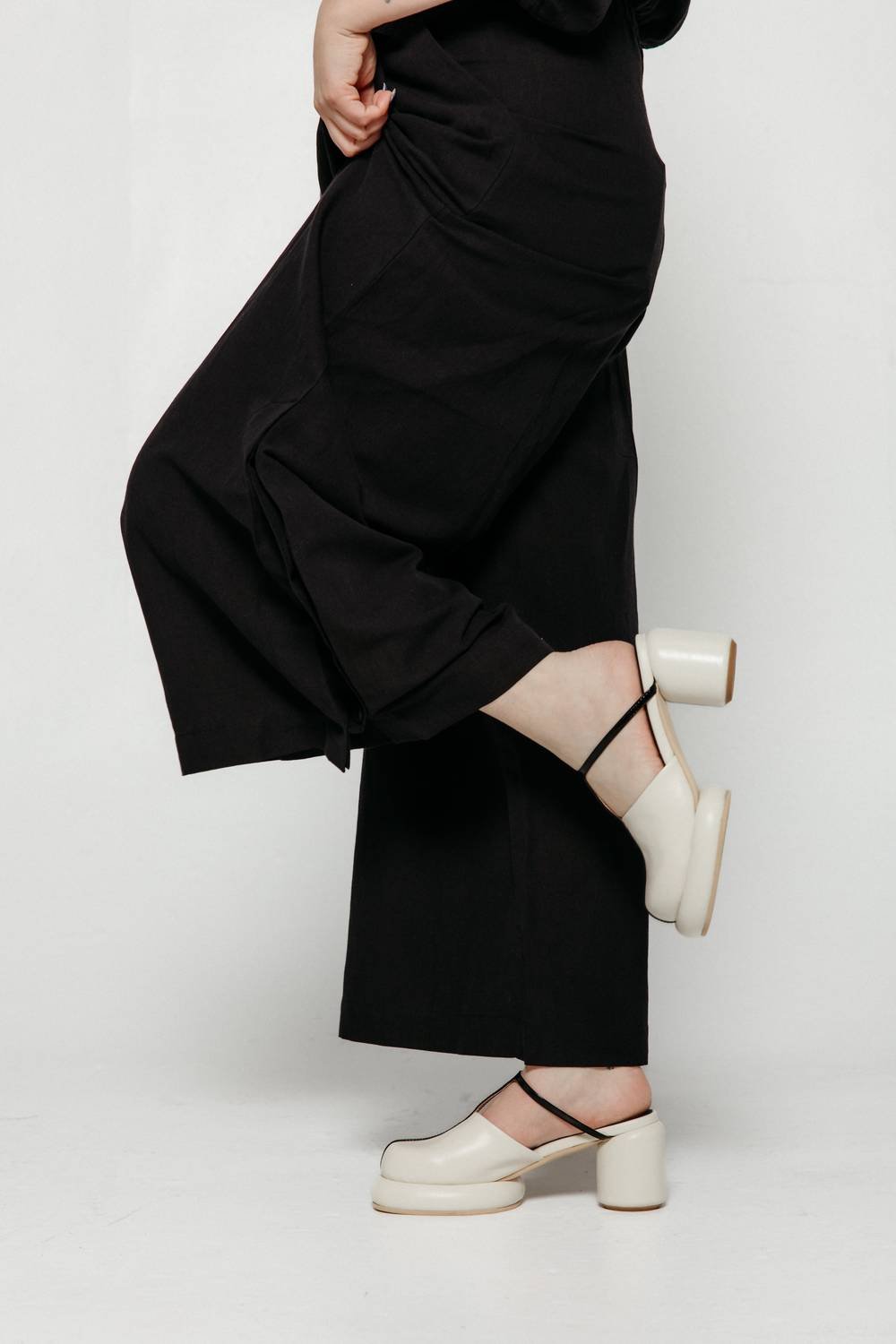 All Black - Women's Mod T Mule - Image 9